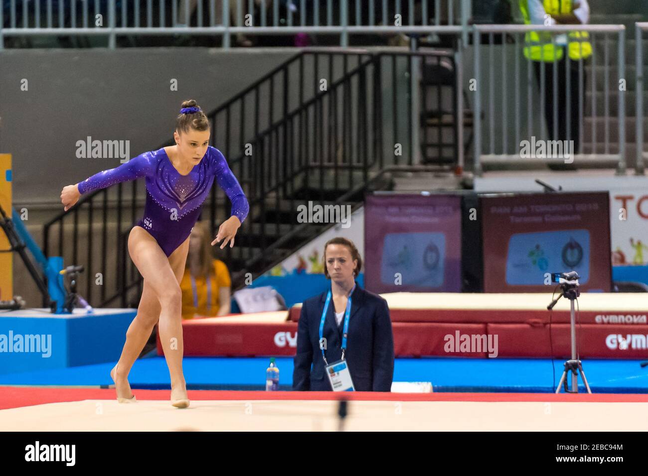 Amelia Hundley, des États-Unis, se produit à la finale de la compétition féminine de plancher lors des Jeux panaméricains de Toronto de 2015. Cette performance gagne Banque D'Images