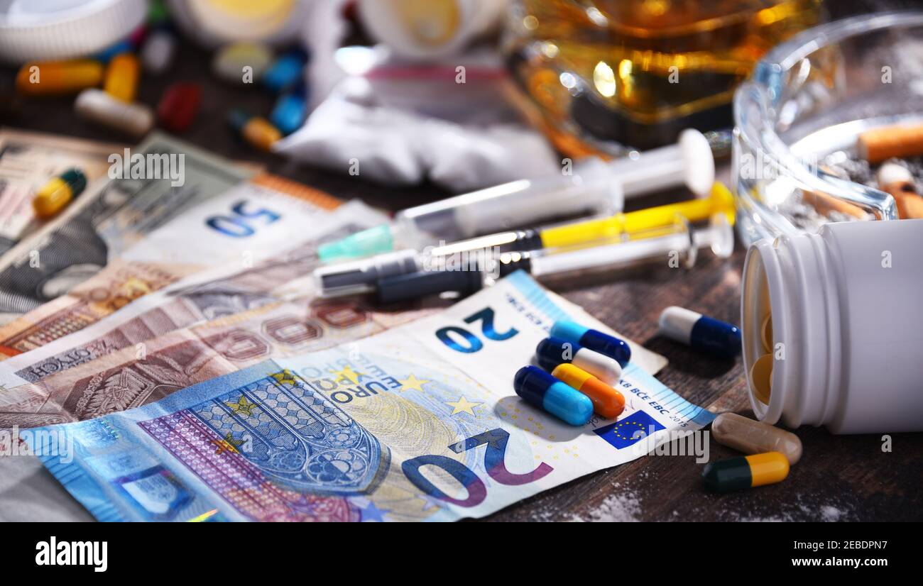 Les substances addictives, y compris l'alcool, les cigarettes et les drogues. Banque D'Images