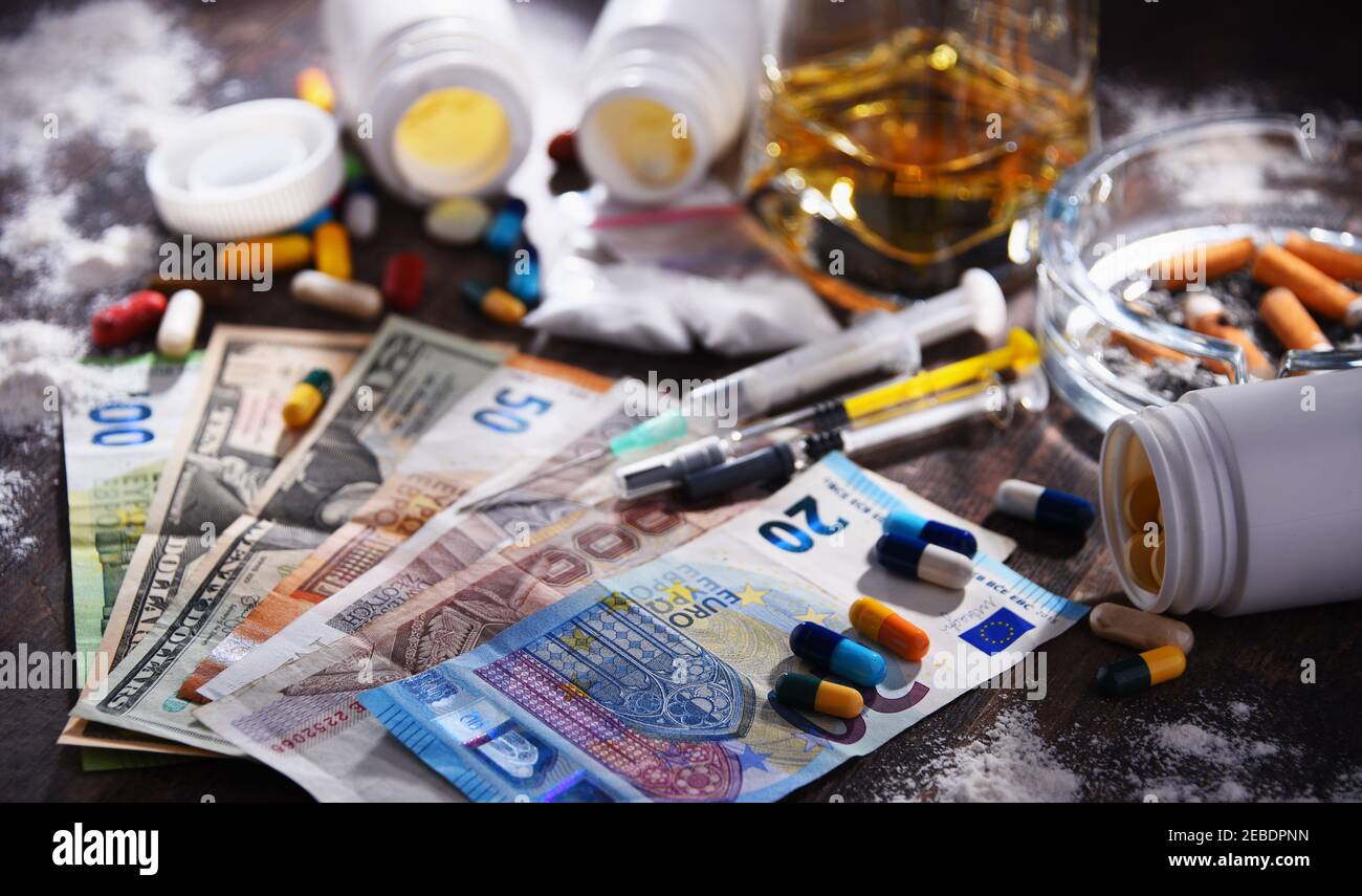 Les substances addictives, y compris l'alcool, les cigarettes et les drogues. Banque D'Images