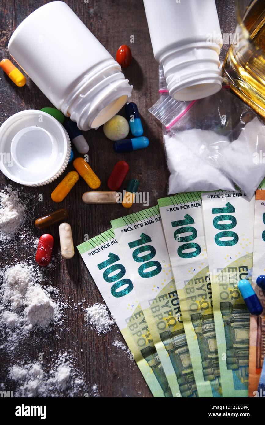 Les substances addictives, y compris l'alcool, les cigarettes et les drogues. Banque D'Images