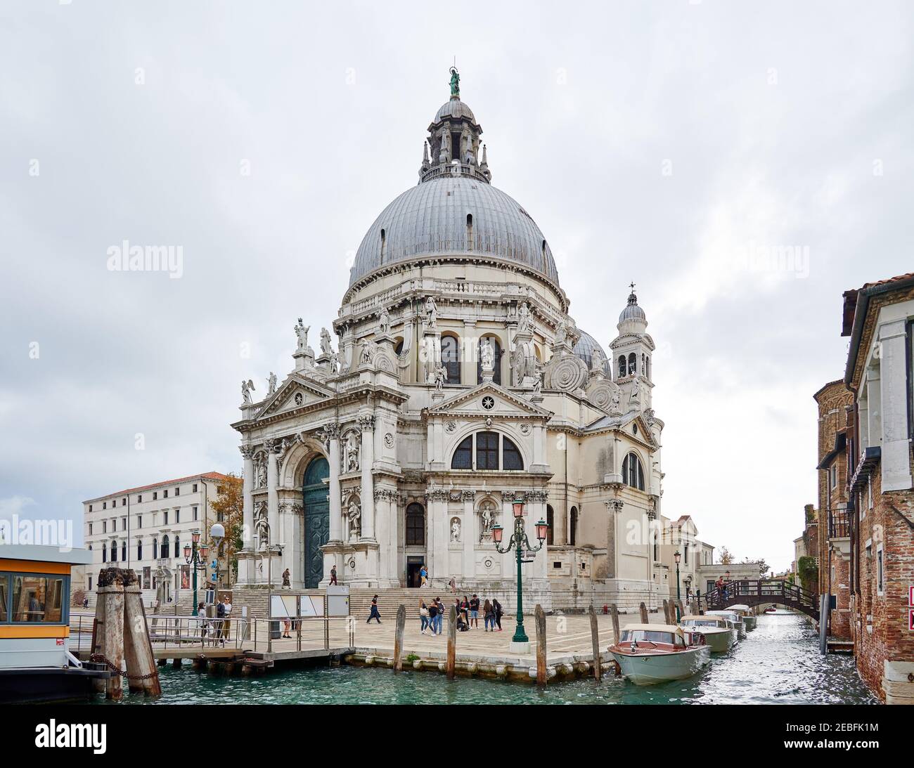 Photo extérieure de la basilique Santa Maria della Salute, Venise, Vénétie, Italie Banque D'Images