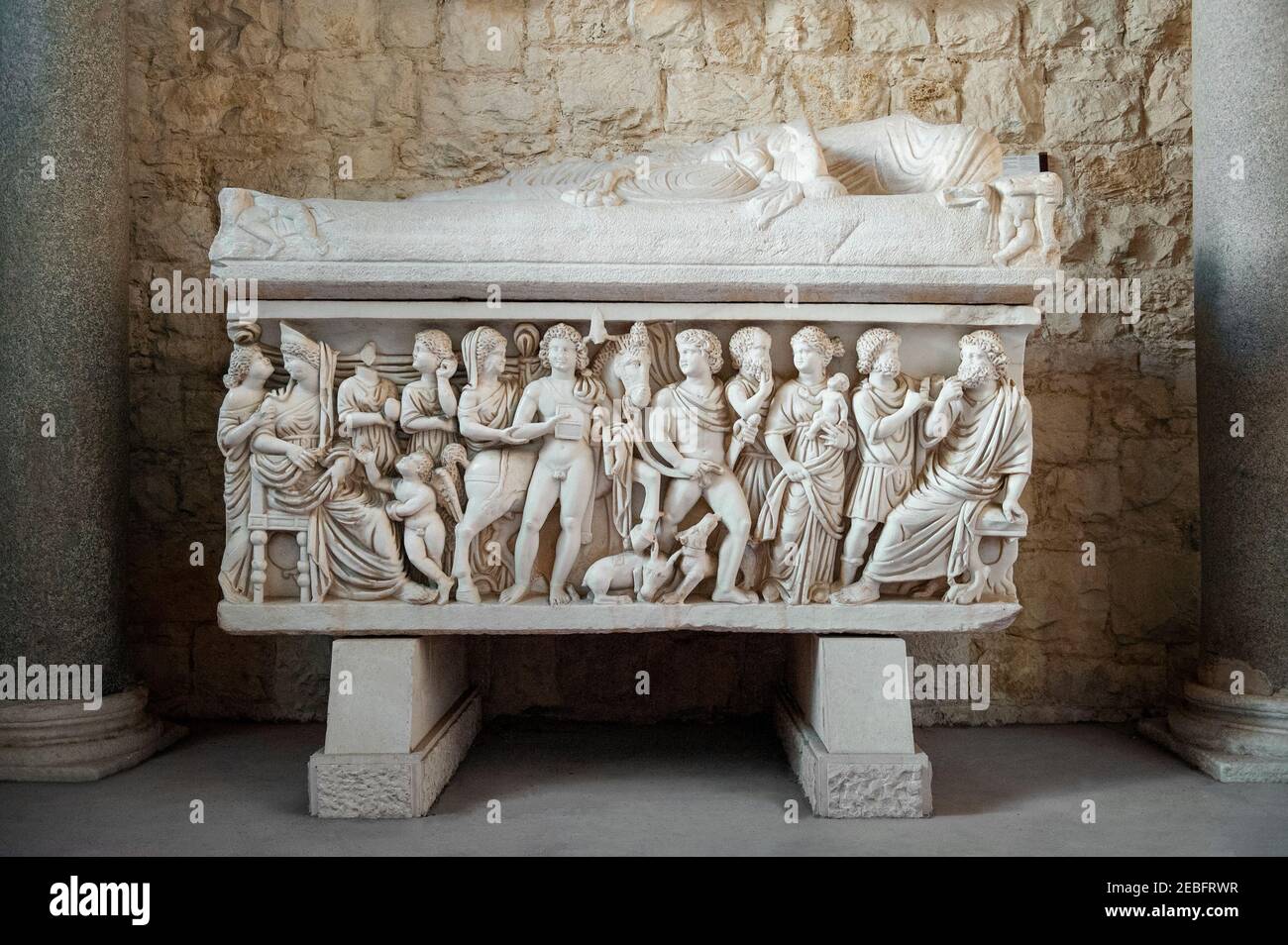 Split - Croate - Dalmatie - 28 août 2018 : le plus ancien musée de Croatie comprend des objets archéologiques de la préhistoire, grec, romain, comte Banque D'Images