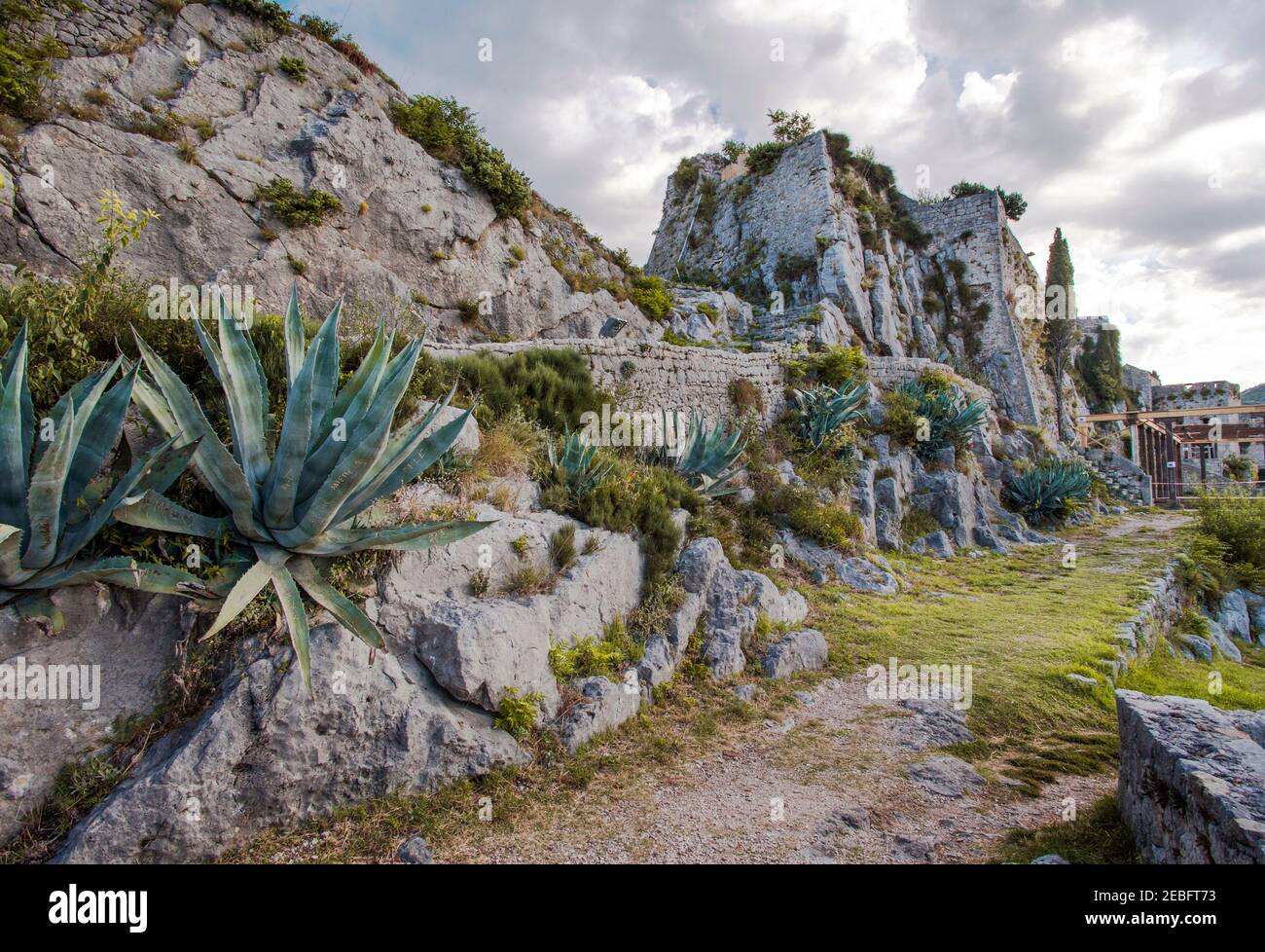 Split, Croatie, 26 août 2019: Ancienne forteresse de Klis, Croatie comme lieu de tournage de la série télévisée 'Game of Thrones' Banque D'Images