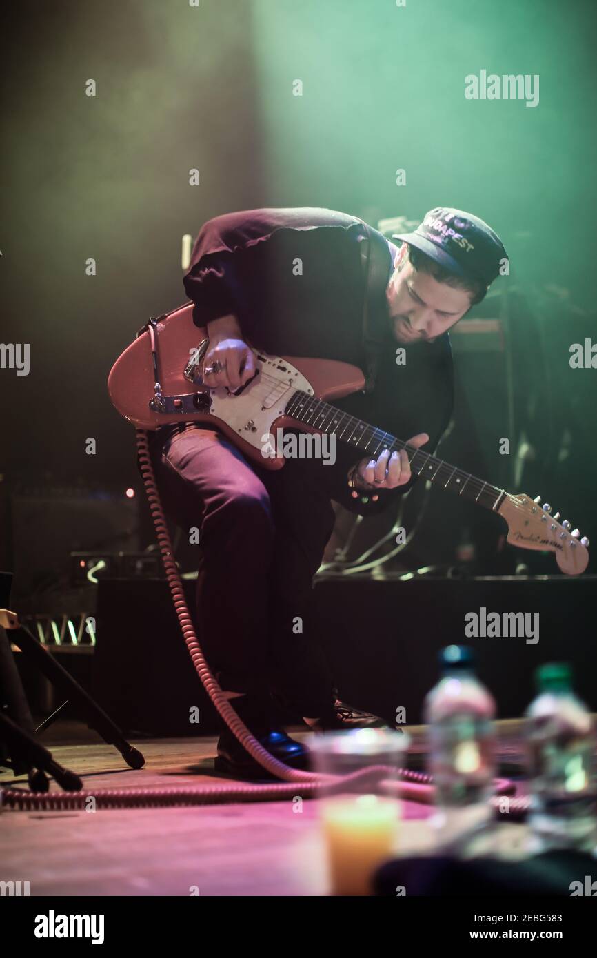 Ruban Nielson, de l'Unknown Mortal Orchestra, à la salle d'Assemblée d'Islington À Londres Banque D'Images