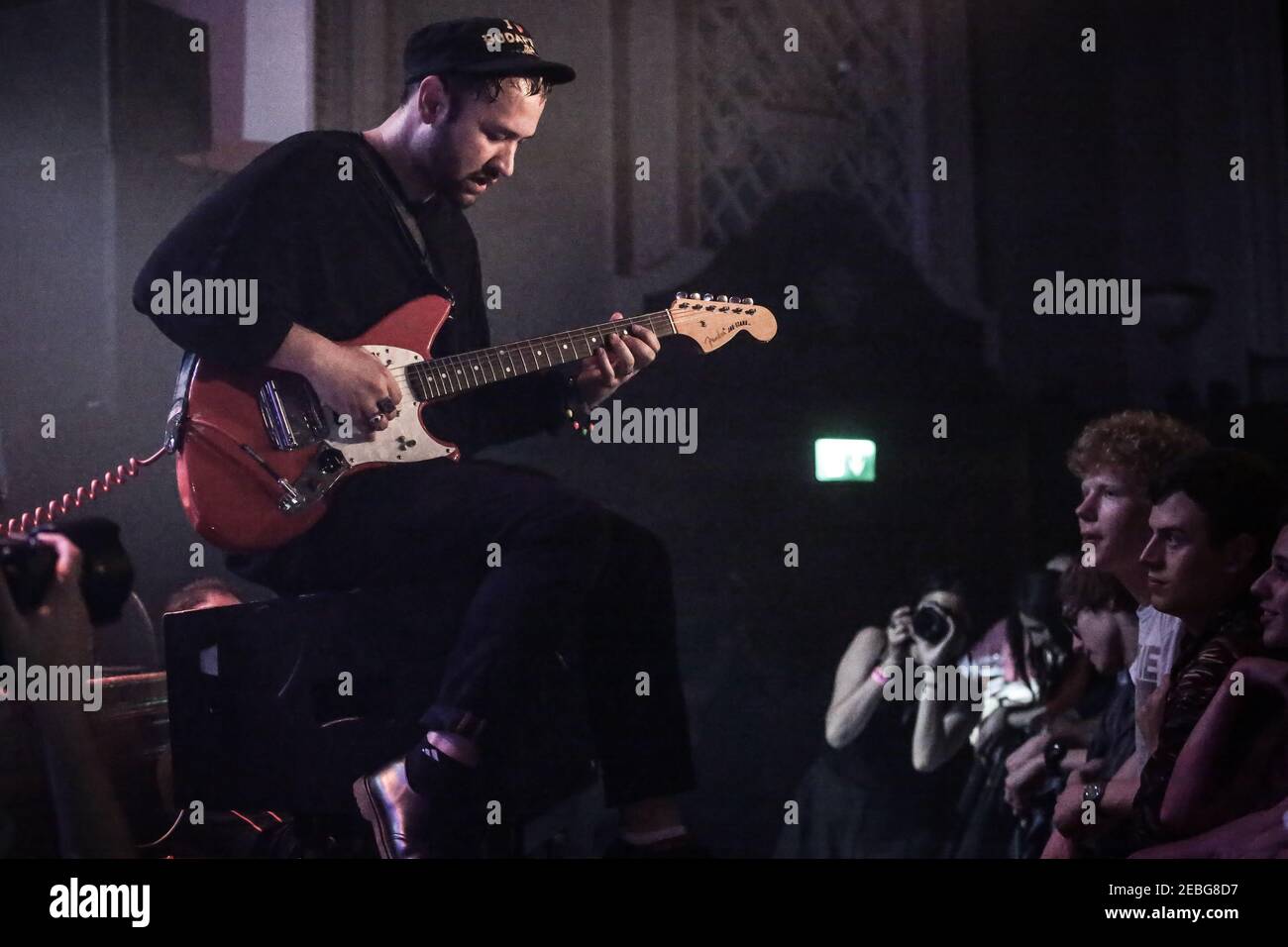 Ruban Nielson, de l'Unknown Mortal Orchestra, à la salle d'Assemblée d'Islington À Londres Banque D'Images