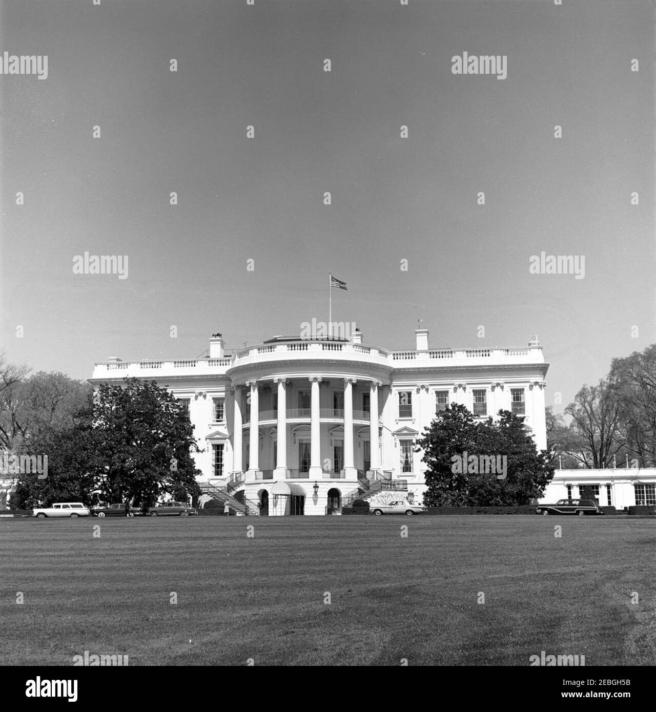 Extérieur de la Maison Blanche : face sud. Vue sur la façade sud de la Maison Blanche, y compris le Portico sud. Washington, D.C., rn Banque D'Images Extérieur de la Maison Blanche : face sud. Vue sur la façade sud de la Maison Blanche, y compris le Portico sud. Washington, D.C., rn Banque D'Images