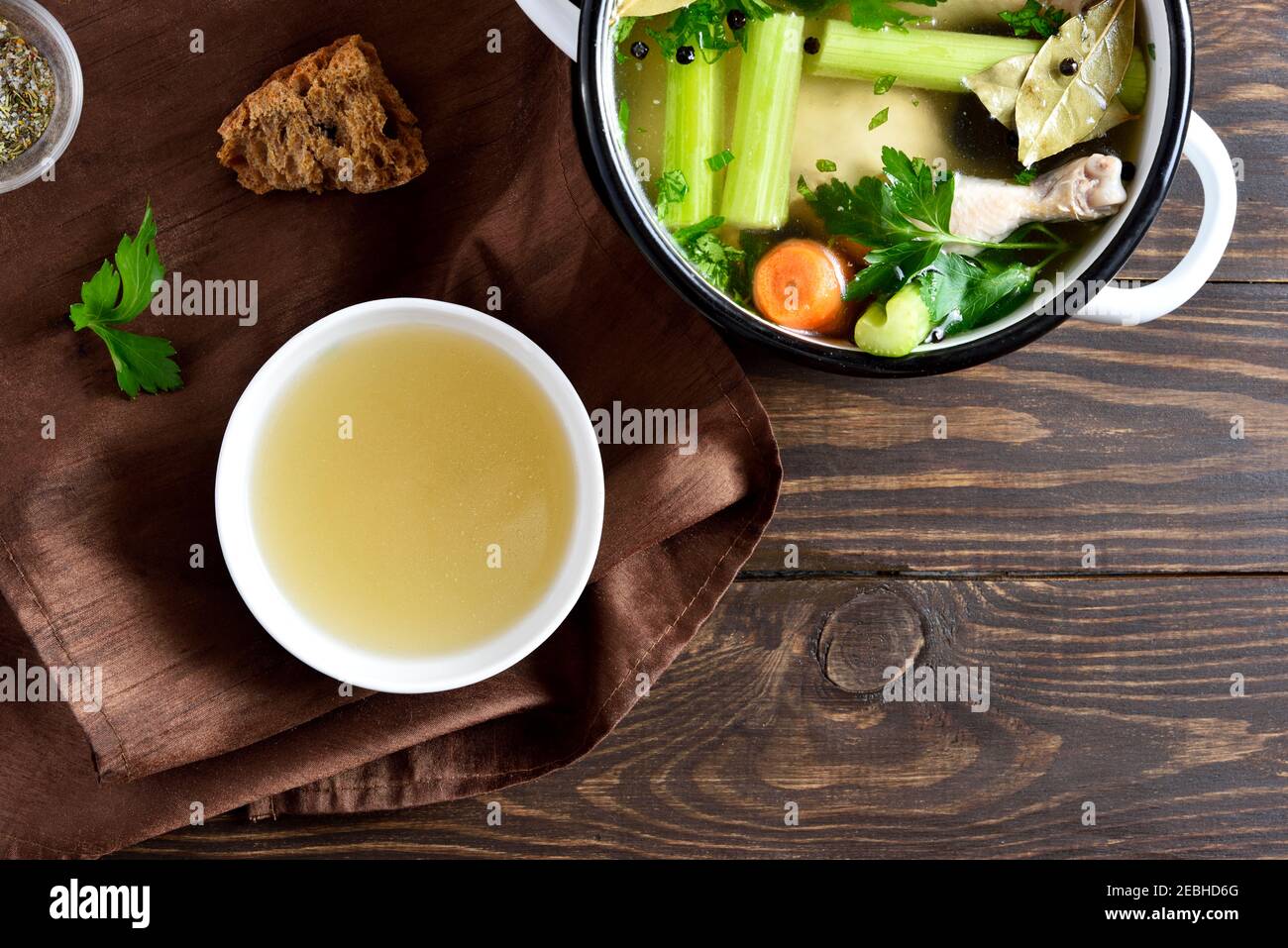 Bouillon De Poule Banque d'image et photos Alamy