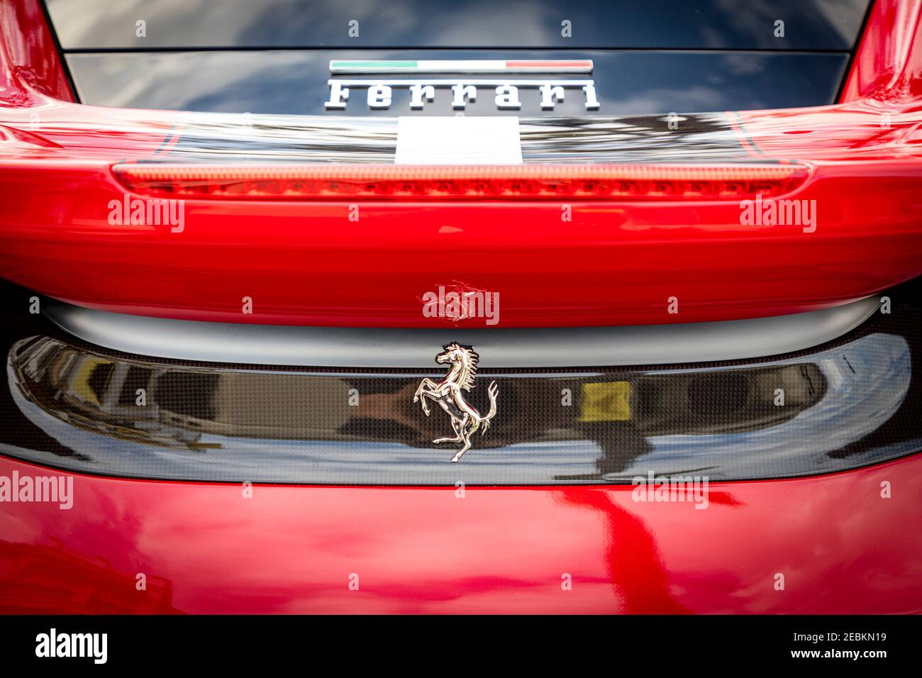 Ferrari rouge exposée à 'Cars on Fifth' - Naples, Floride, États-Unis Banque D'Images