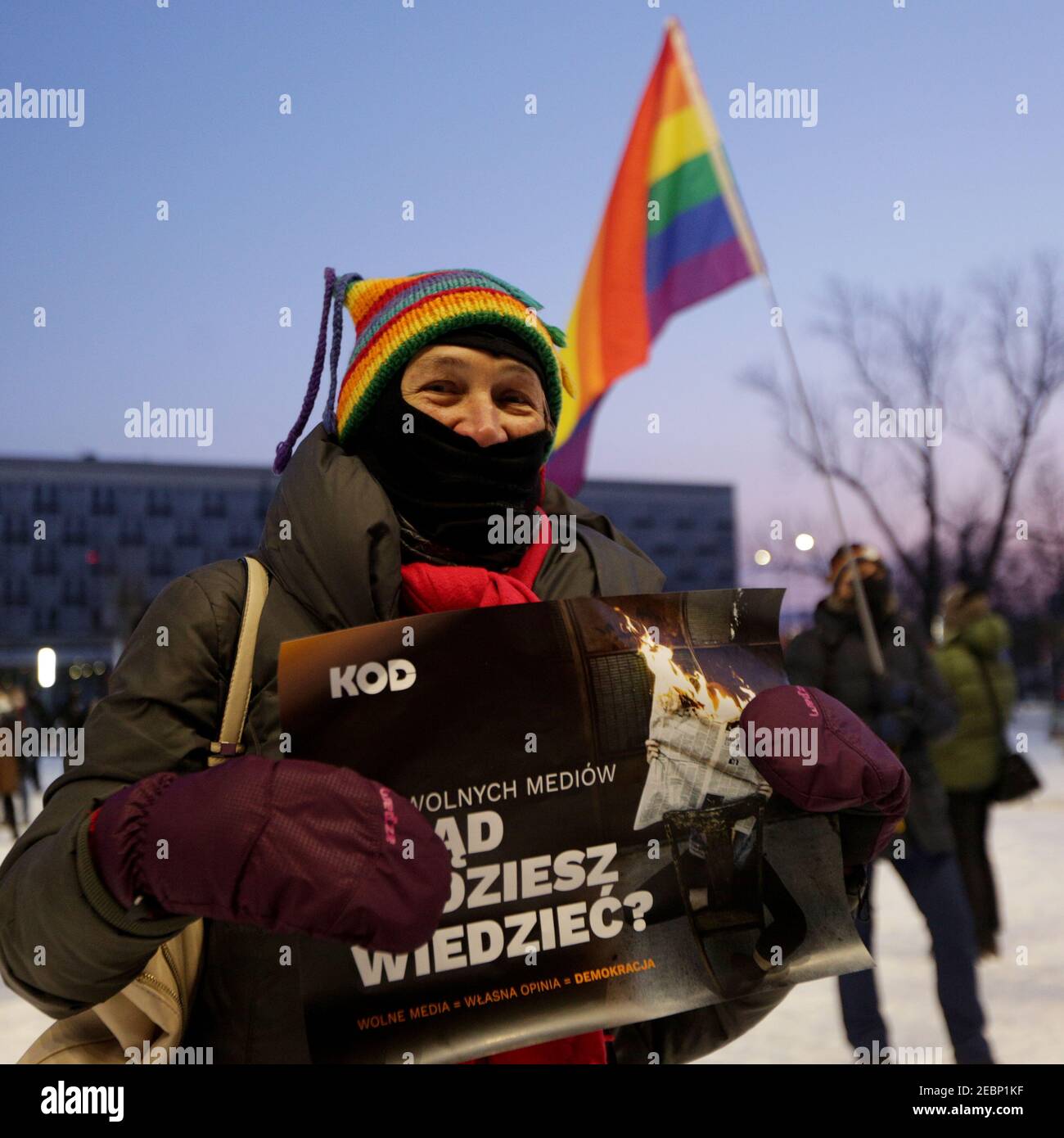 Cracovie, Pologne-12 février 2021: Médias gratuits- personnes libres. Une organisation de protestation par KOD Malopolska, Mlodzi Demokraci Cracovie pour la défense des médias libres. Banque D'Images