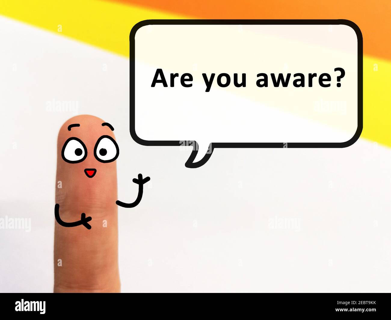 Un doigt est décoré comme une personne. Il vous demande si vous le savez. Banque D'Images