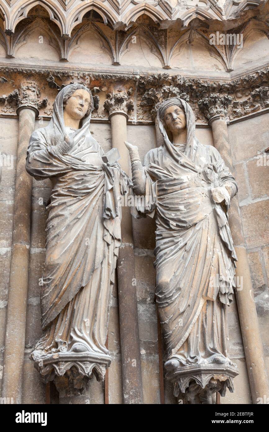 La cathédrale de notre-Dame de Reims ou de Reims du XIIIe siècle, fortement endommagée pendant la première Guerre mondiale mais admirablement restaurée, se classe parmi les plus belles Banque D'Images