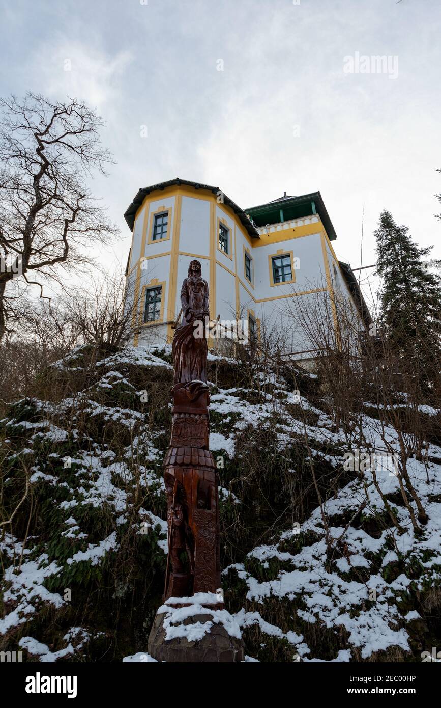 Château de chasse de Kokapu près de la ville de nagyhuta en Hongrie. Zone de randonnée incroyable. Ambiance nature fantastique. Pierres précieuses cachées dans les montagnes de Zemplen Banque D'Images