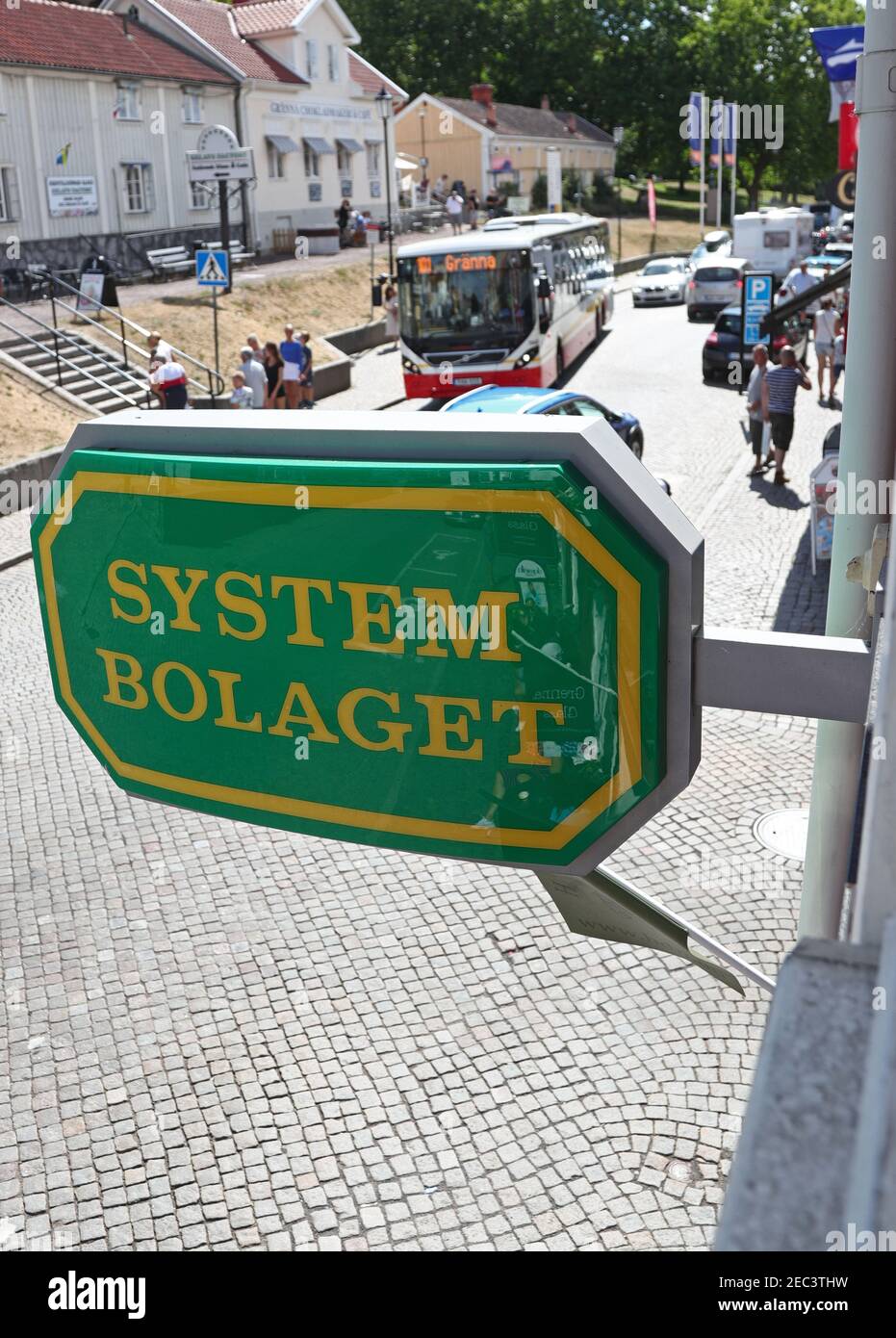 GRÄNNA, SUÈDE- 4 AOÛT 2018 : signe Systembolaget dans la ville de Gränna. Banque D'Images