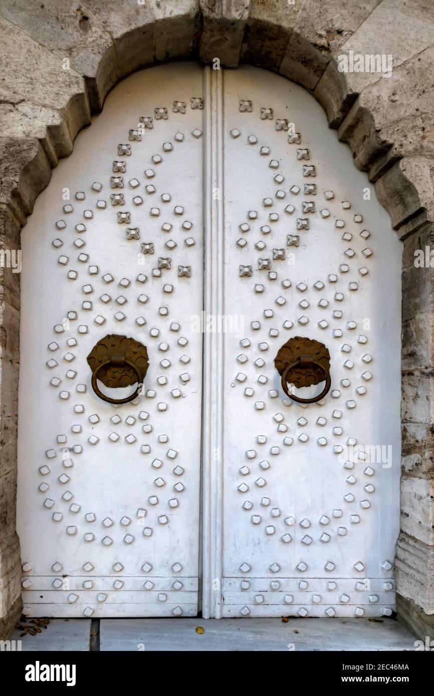 Ancienne porte blanche aux portes d'Istanbul, Turquie Photo Stock - Alamy