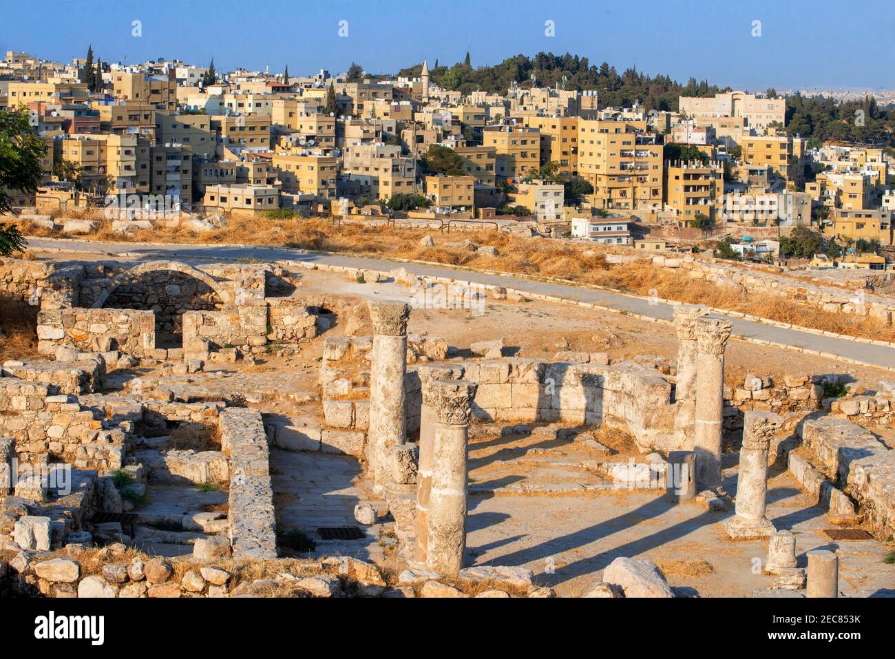 Vestiges du Temple d'Hercules sur la Citadelle, Amman, Jordanie. L'ancienne ville romaine de Philadelphie Banque D'Images
