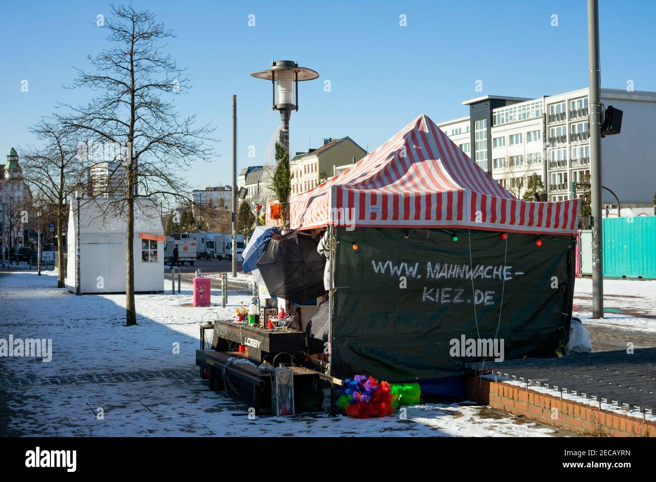 Une veillée de 24 heures se tient dans une tente à Spielbudenplatz pour rendre hommage à l'avenir incertain des lieux locaux en raison de l'isolement permanent de Corona. Banque D'Images
