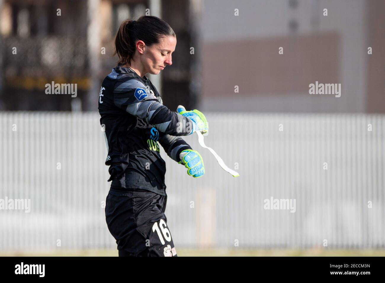 Laetitia Philippe GPSO 92 Issy lors du championnat de France féminin, D1 Arkema football match entre GPSO 92 Issy et Dijon FCO le 13 février 2021 au stade le Gallo à Boulogne-Billancourt, France - photo Melanie Laurent/A2M Sport Consulting/DPPI/LiveMedia/Sipa USA crédit: SIPA USA/Alay Live News Banque D'Images