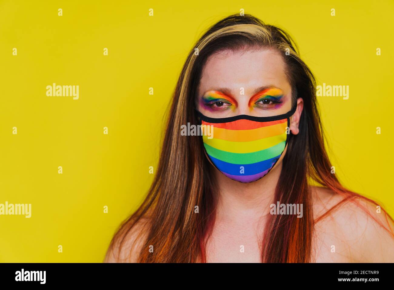 Lutte transgenre pour les droits communautaires lgbtq - Portrait transsexuel masculin, soutien conceptuel pour les homosexuels, les lesbiennes, les transgenres et contre l'homo Banque D'Images
