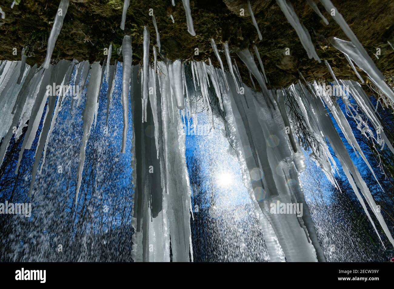 chute d'eau gelée à la rivière fallerbach à proximité de la rivière enns en haute-autriche Banque D'Images
