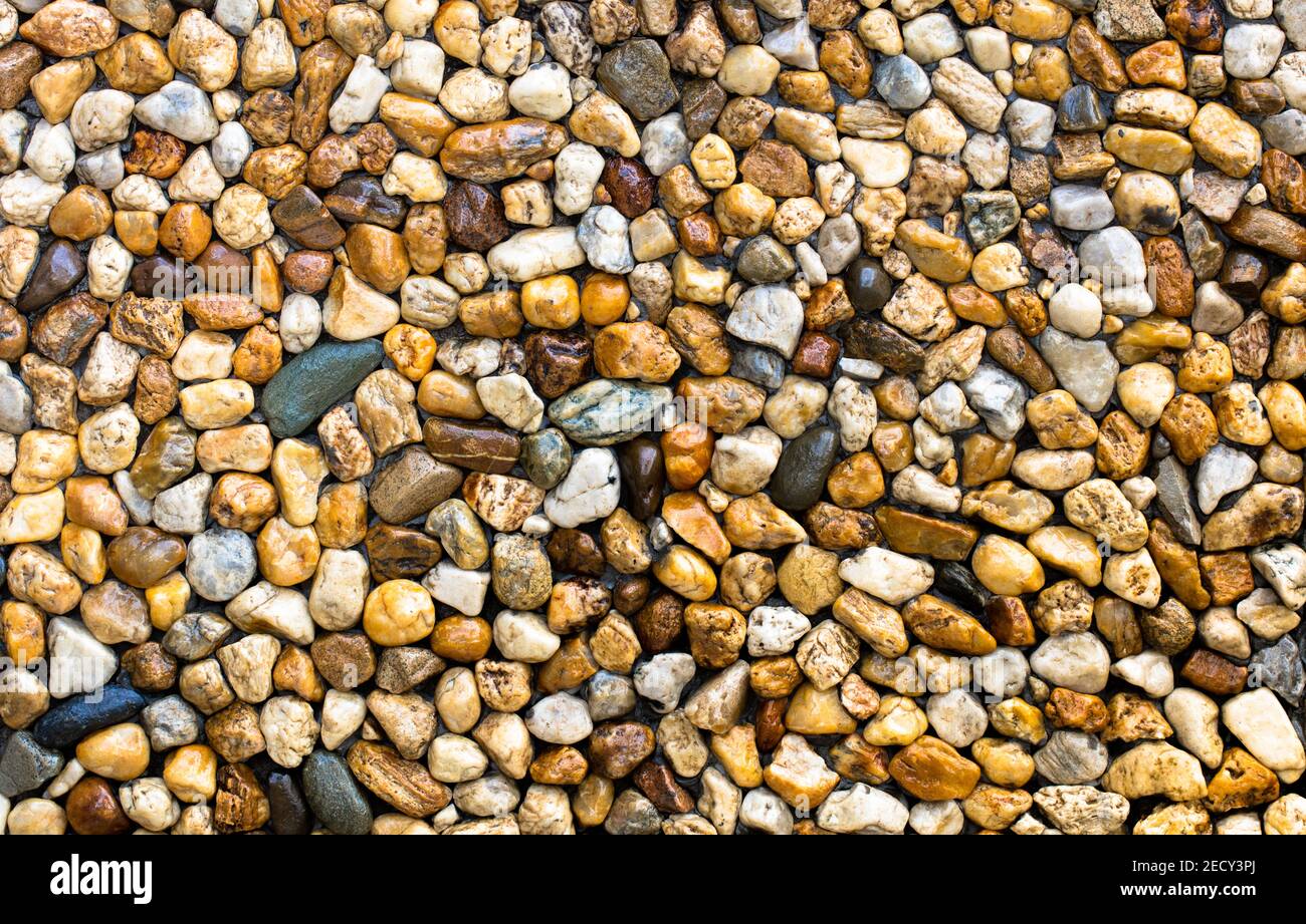 Une vue de dessus de pierres de différentes tailles et couleurs - Idéal pour l'arrière-plan et le papier peint Banque D'Images