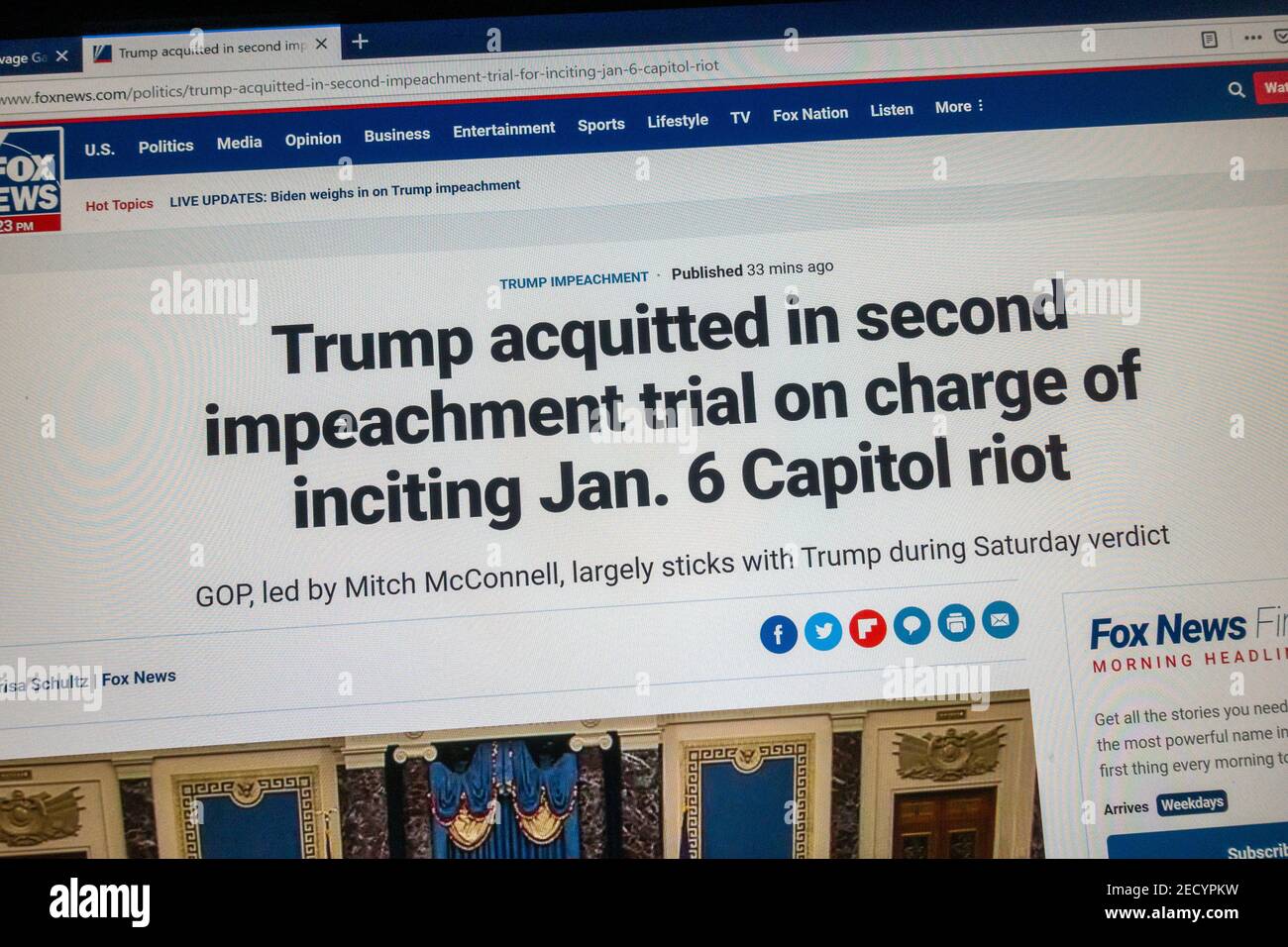 Fox News capture d'écran sur la deuxième destitution du président Donald Trumps, en se concentrant sur ''Trump acquitté...' titre le 13 février 2021. Banque D'Images