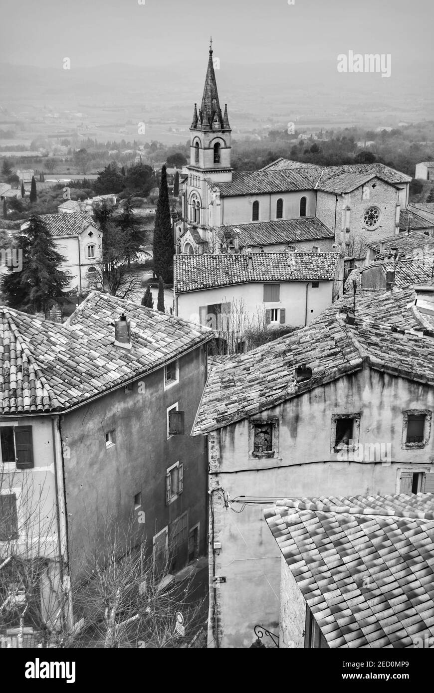 Vieux village perché en Provence Banque D'Images