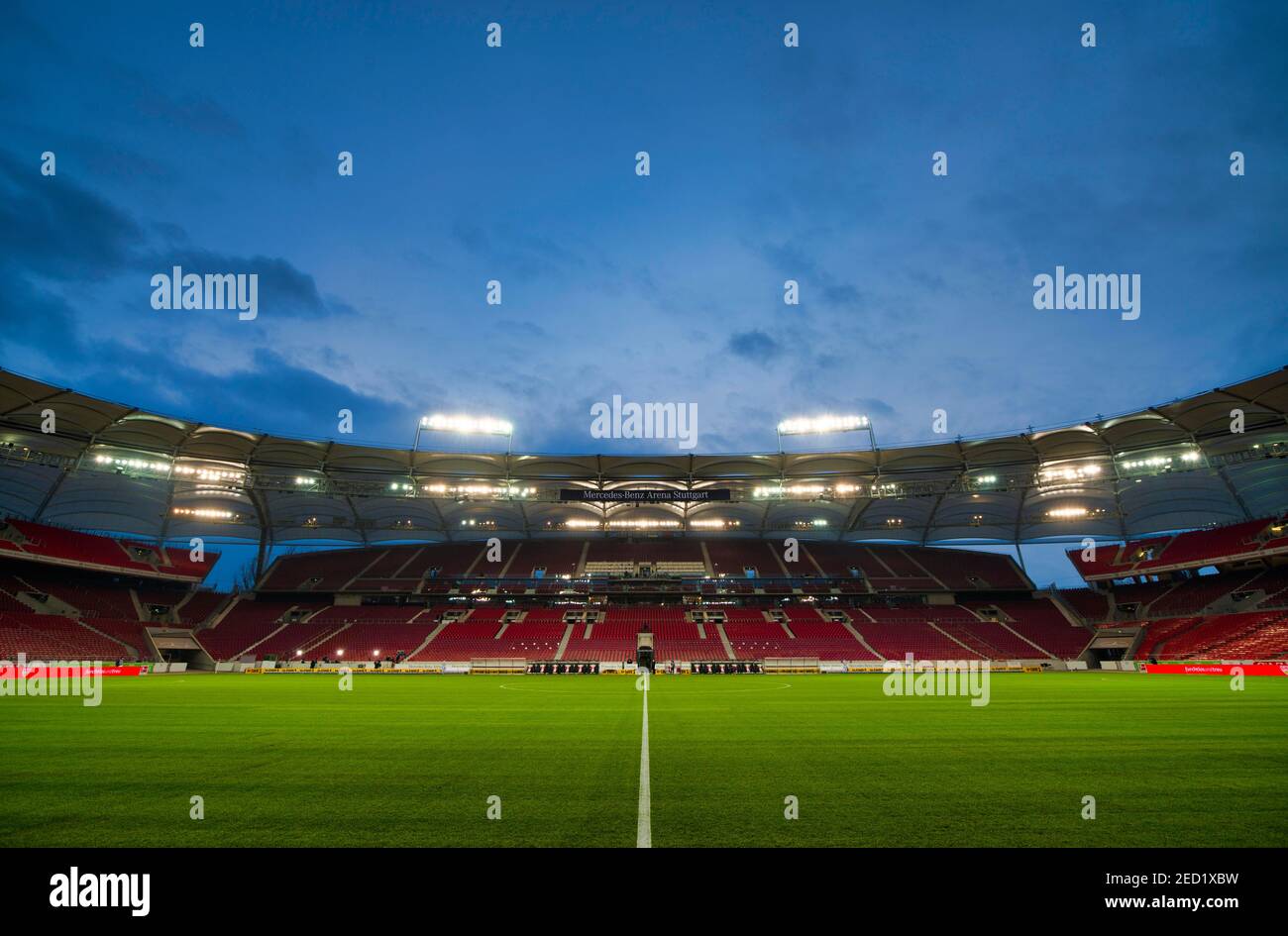 Stade de football vide, tribune, heure bleue, Mercedes-Benz Arena, Stuttgart, Bade-Wurtemberg, Allemagne Banque D'Images