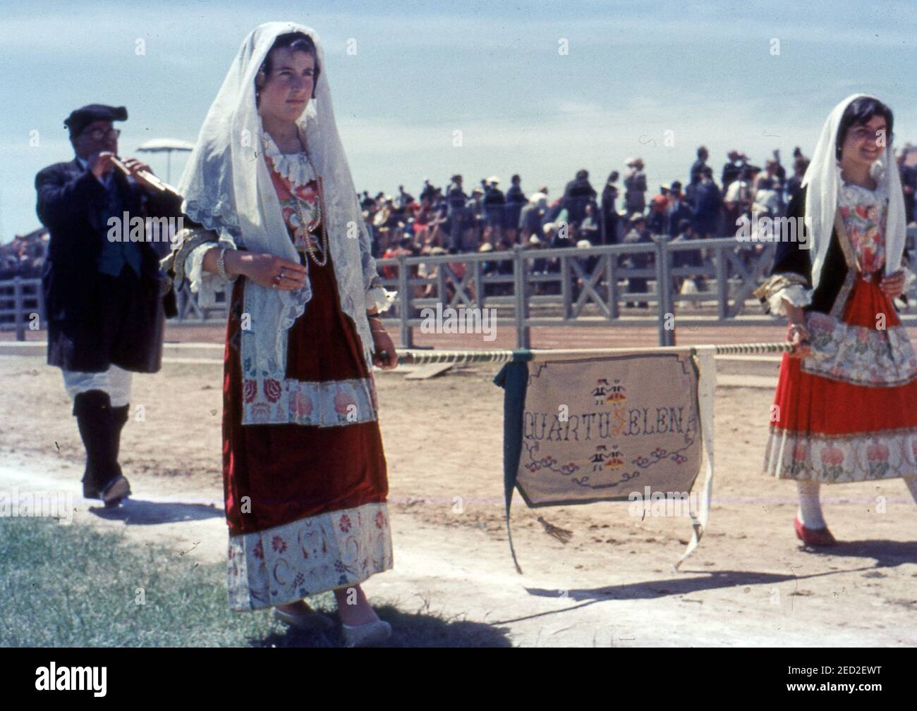 Sassari, Sardaigne, Italie. Photos historiques de Cavalcata Sarda 1964 (scannés à partir de Perutz color C18 fiilm) Banque D'Images