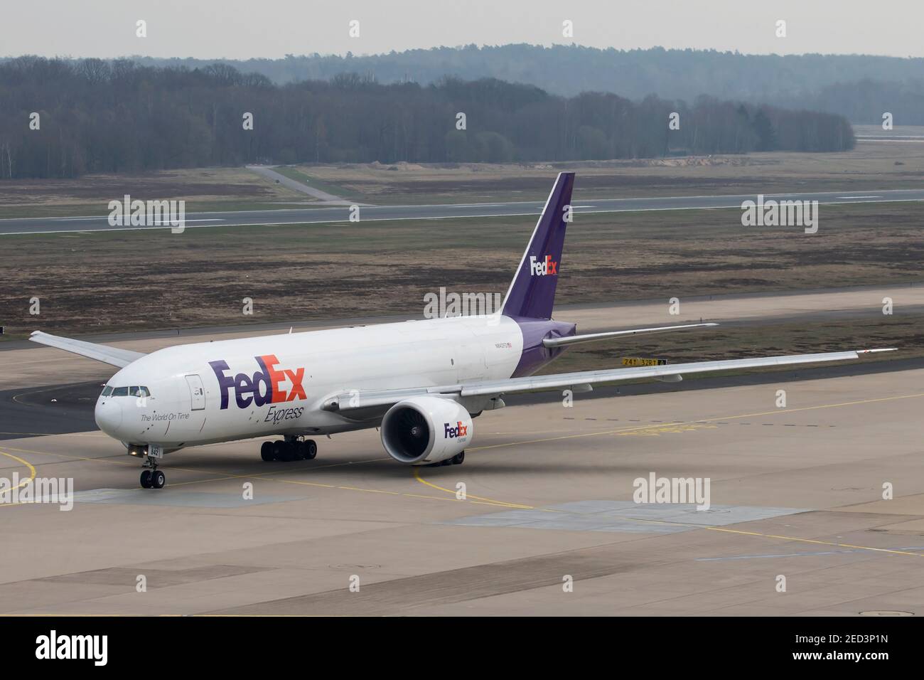 Avion cargo N842FD Boeing 777-FHT de Federal Express à Cologne Aéroport de Bonn Mars 2019 Banque D'Images