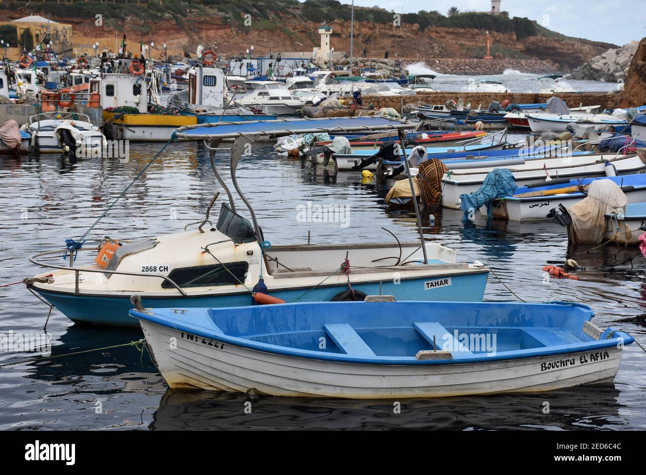 Vieux bateaux de pêche dans le vieux port Banque D'Images