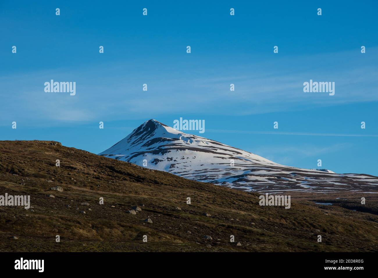 Montagne Sulur près de la ville d'Akureyri en Islande Banque D'Images