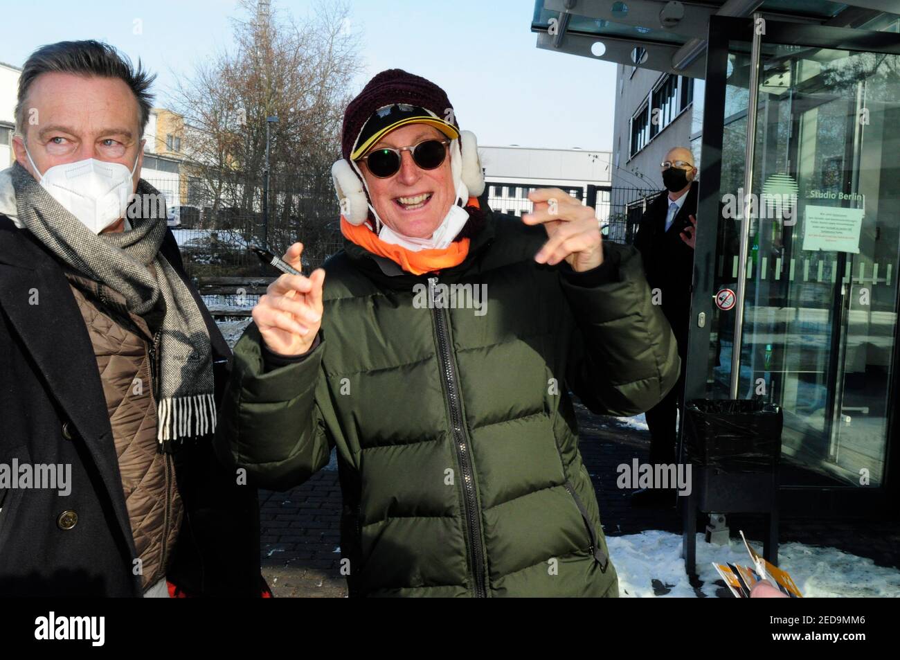 Otto Waalkes BEI der Ankunft zur ARD TV-Show 'Klein gegen Gross - Das unglaubliche Duell' im Studio Berlin-Adlershof, Berlin 14.2.2021 Banque D'Images