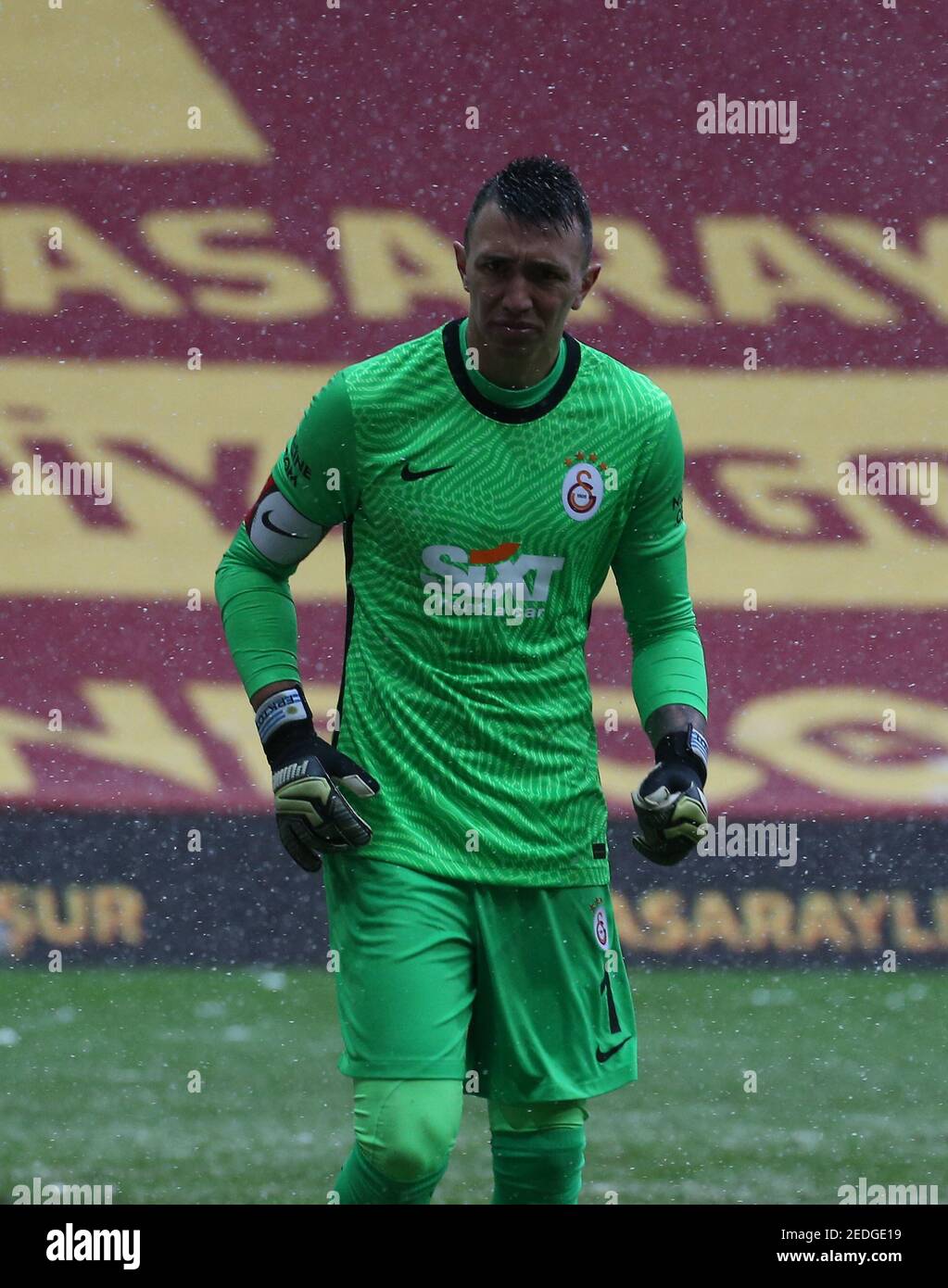 Fernando Muslera de Galatasaray pendant le match Galatasaray - Kasipasa  Turkish Super League à TT Arena à Istanbul, Turquie 14 février 2021. Photo  par Tolga Adanali/Depo photos/ABACAPRESS.COM Photo Stock - Alamy