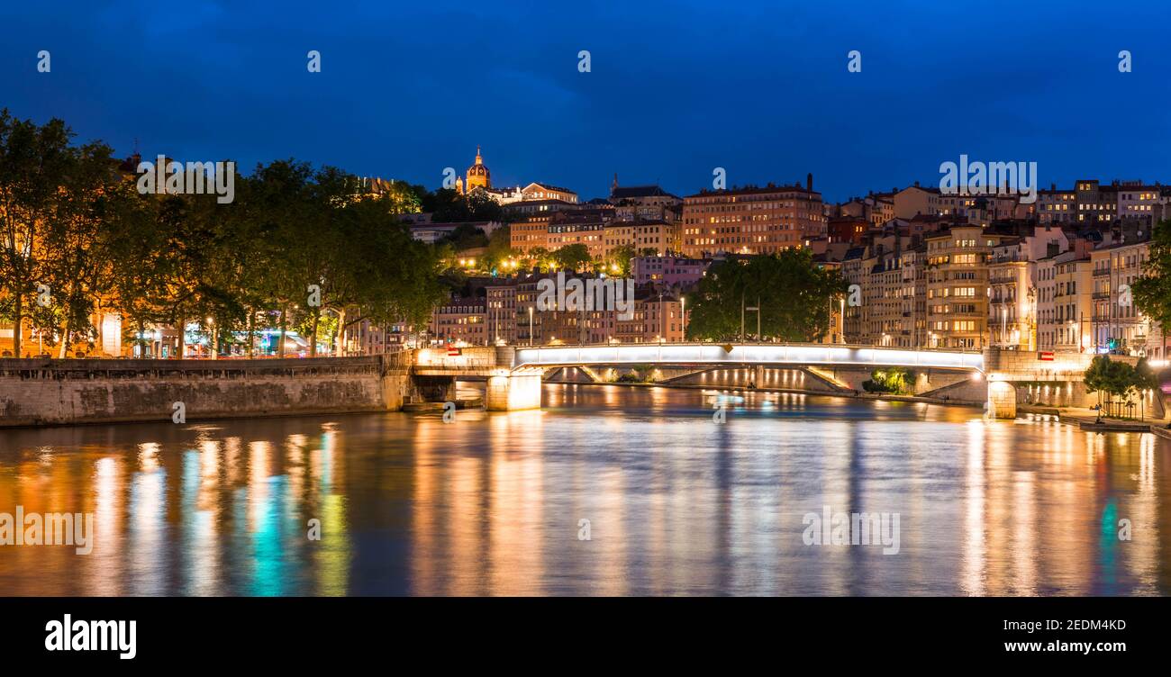 Les rives de la Saône à Lyon la nuit, Rhône, France Banque D'Images