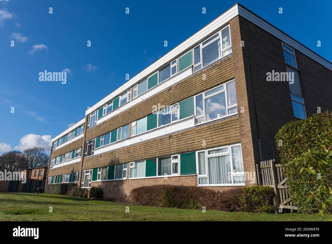 Bloc d'appartements de taille basse des années 1970 à Harborne, Birmingham, Royaume-Uni Banque D'Images