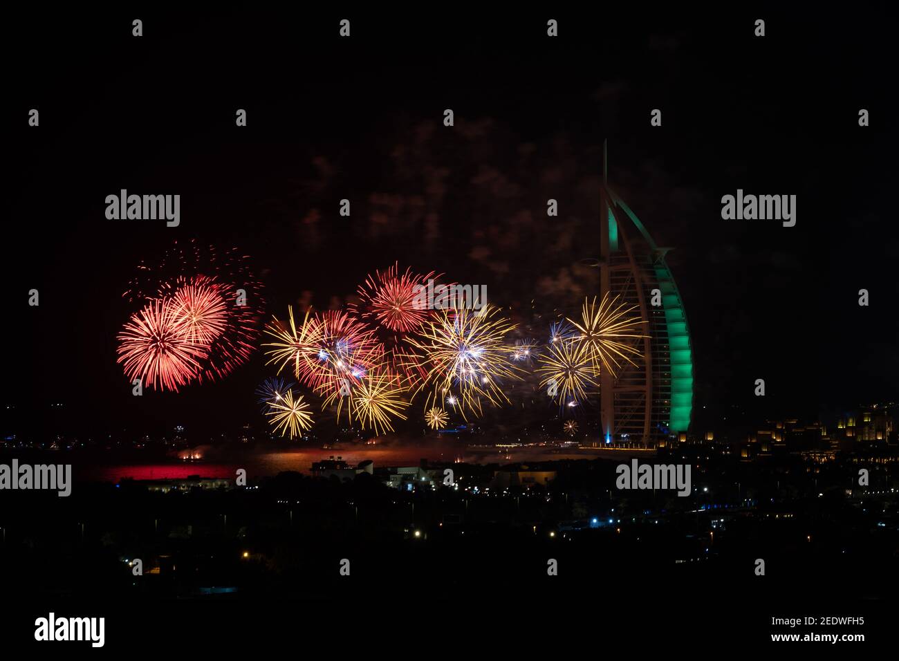 DUBAÏ, ÉMIRATS ARABES UNIS - 01 janvier 2020 : célébration du nouvel an à Dubaï - Émirats arabes Unis Banque D'Images