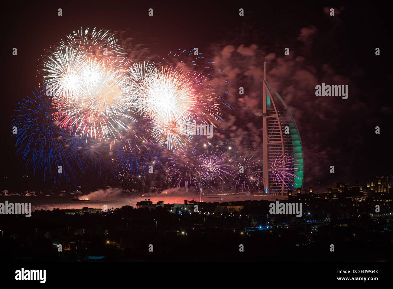 DUBAÏ, ÉMIRATS ARABES UNIS - 01 janvier 2020 : célébration du nouvel an à Dubaï - Émirats arabes Unis Banque D'Images