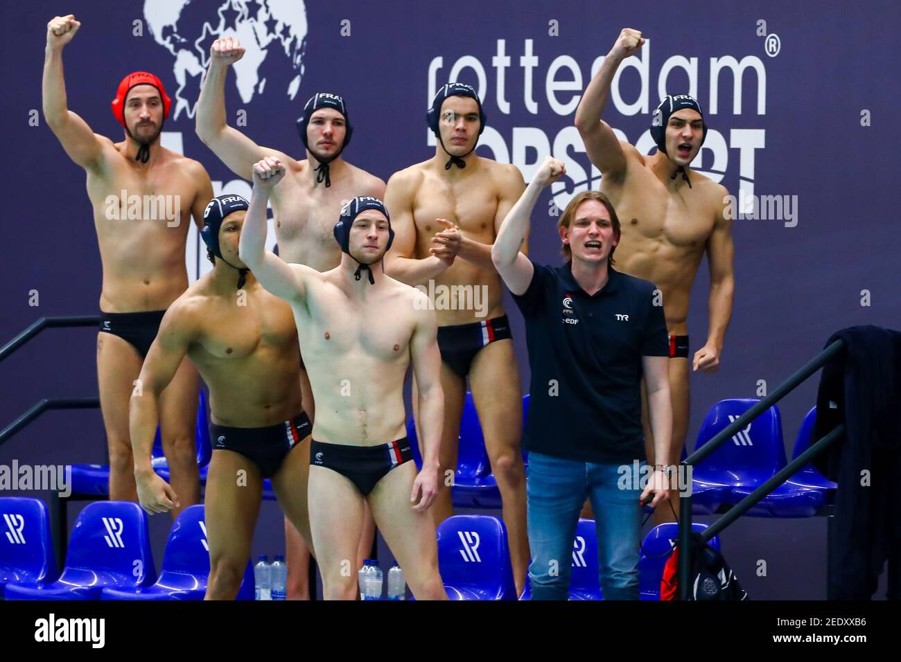 15-02-2021: Water-polo: Allemagne v France: Rotterdam ROTTERDAM, PAYS-BAS - FÉVRIER 15: Équipe France pendant la qualification olympique de water-polo Tourna Banque D'Images