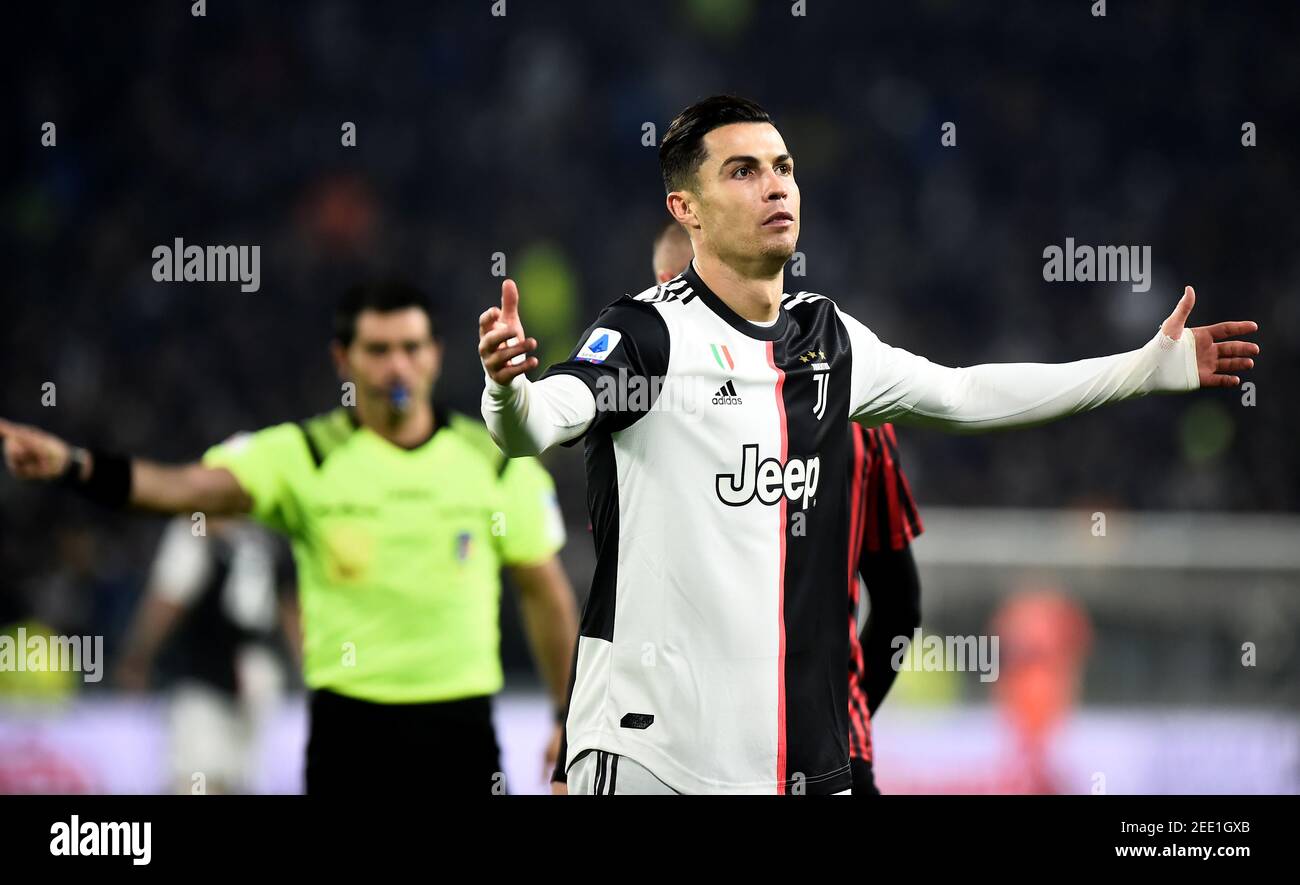 Football football - série A - Juventus v AC Milan - Allianz Stadium, Turin,  Italie - 10 novembre 2019 Cristiano Ronaldo de Juventus réagit  REUTERS/Massimo Pinca Photo Stock - Alamy