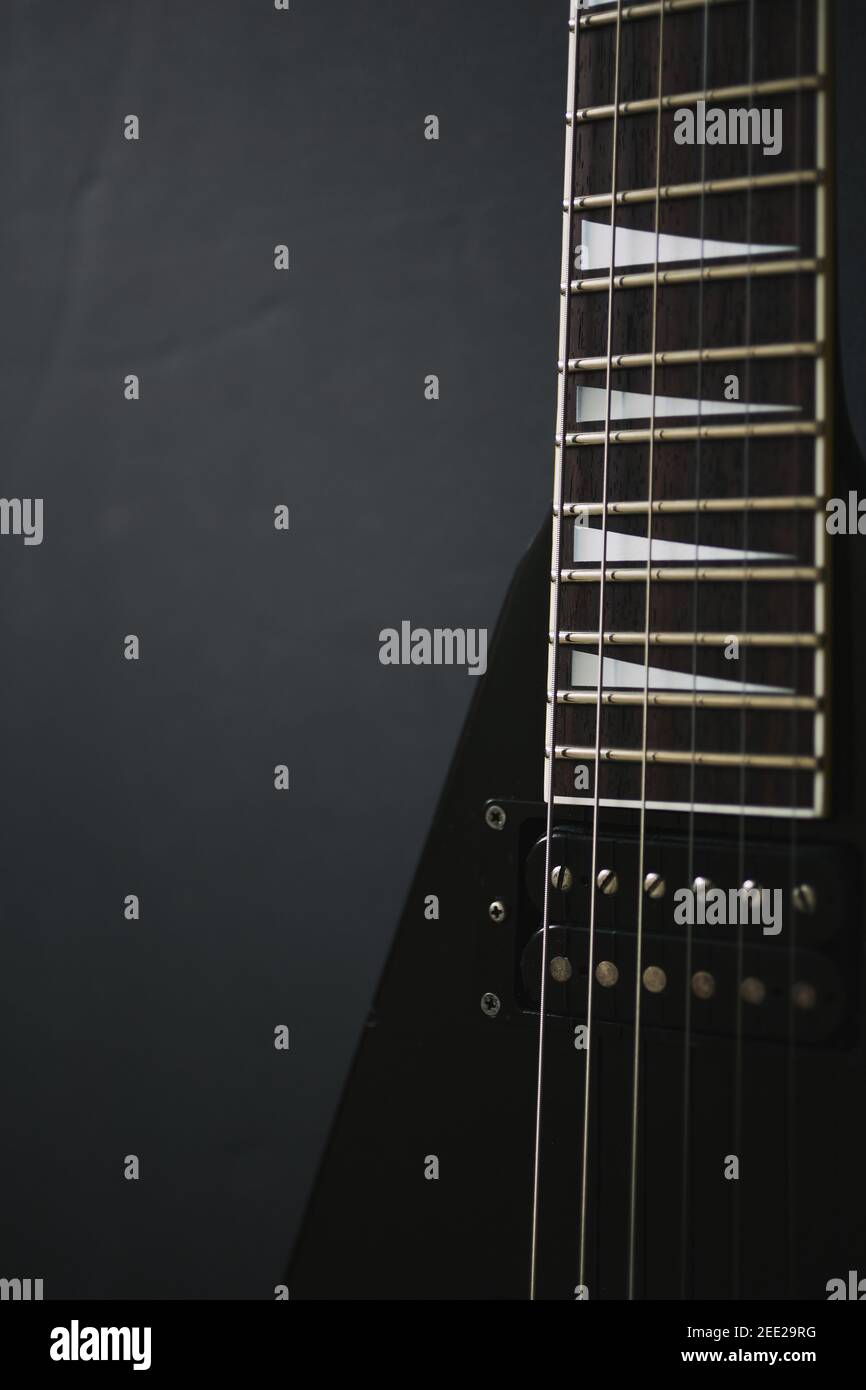 Guitar shape Banque de photographies et d'images à haute résolution - Page  4 - Alamy