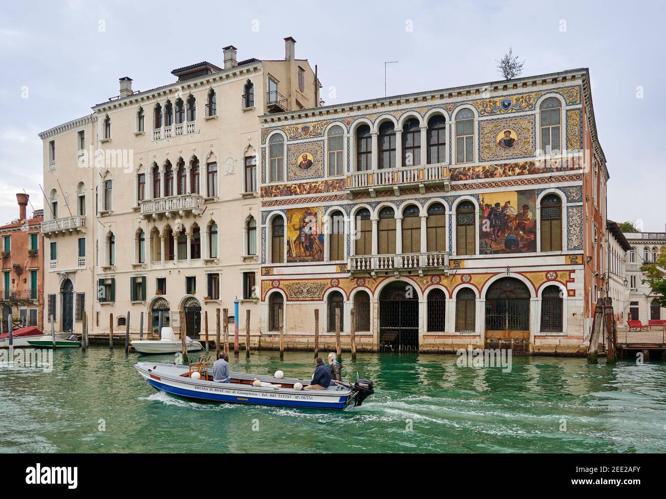 Palazzo Barbarigowith mosaïque de verre à Canal Grande, Venise, Vénétie, Italie Banque D'Images