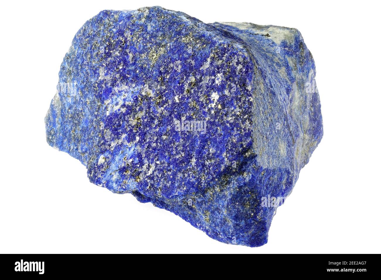 Lapis lazuli de la mine Jundak, en Afghanistan, isolé sur fond blanc Banque D'Images