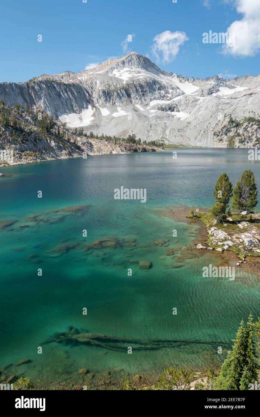 Lac subalpin dans les montagnes Wallowa de l'Oregon. Banque D'Images
