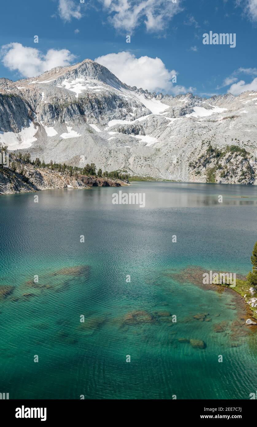 Lac subalpin dans les montagnes Wallowa de l'Oregon. Banque D'Images