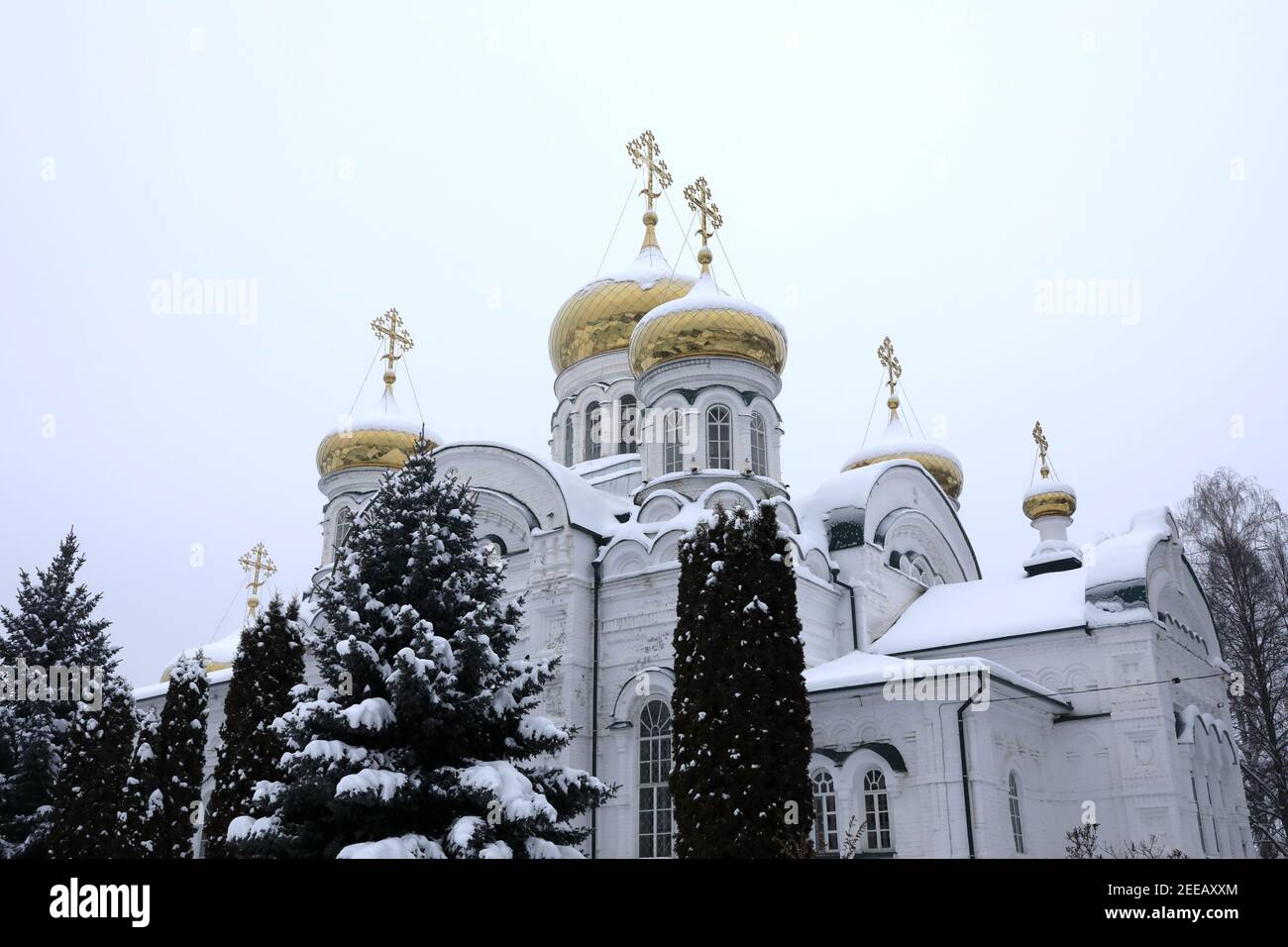 Cathédrale de la Sainte Trinité du monastère de Raifa en hiver Banque D'Images