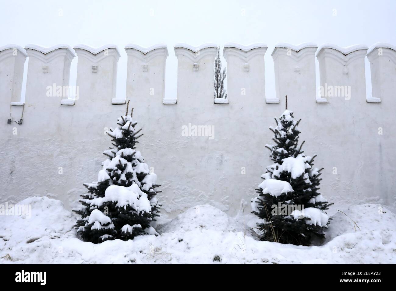 Mur du monastère de Raifa en hiver, Russie Banque D'Images