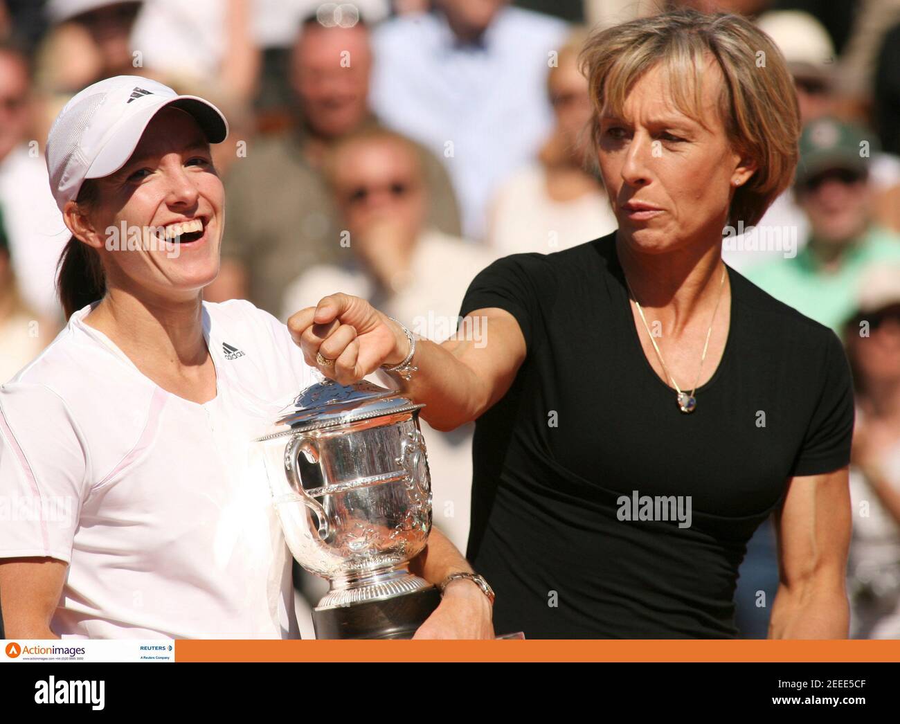 Tennis - French Open - Roland Garros - 10/6/06 la Justine Henin Hardenne de  Belgique avec l'