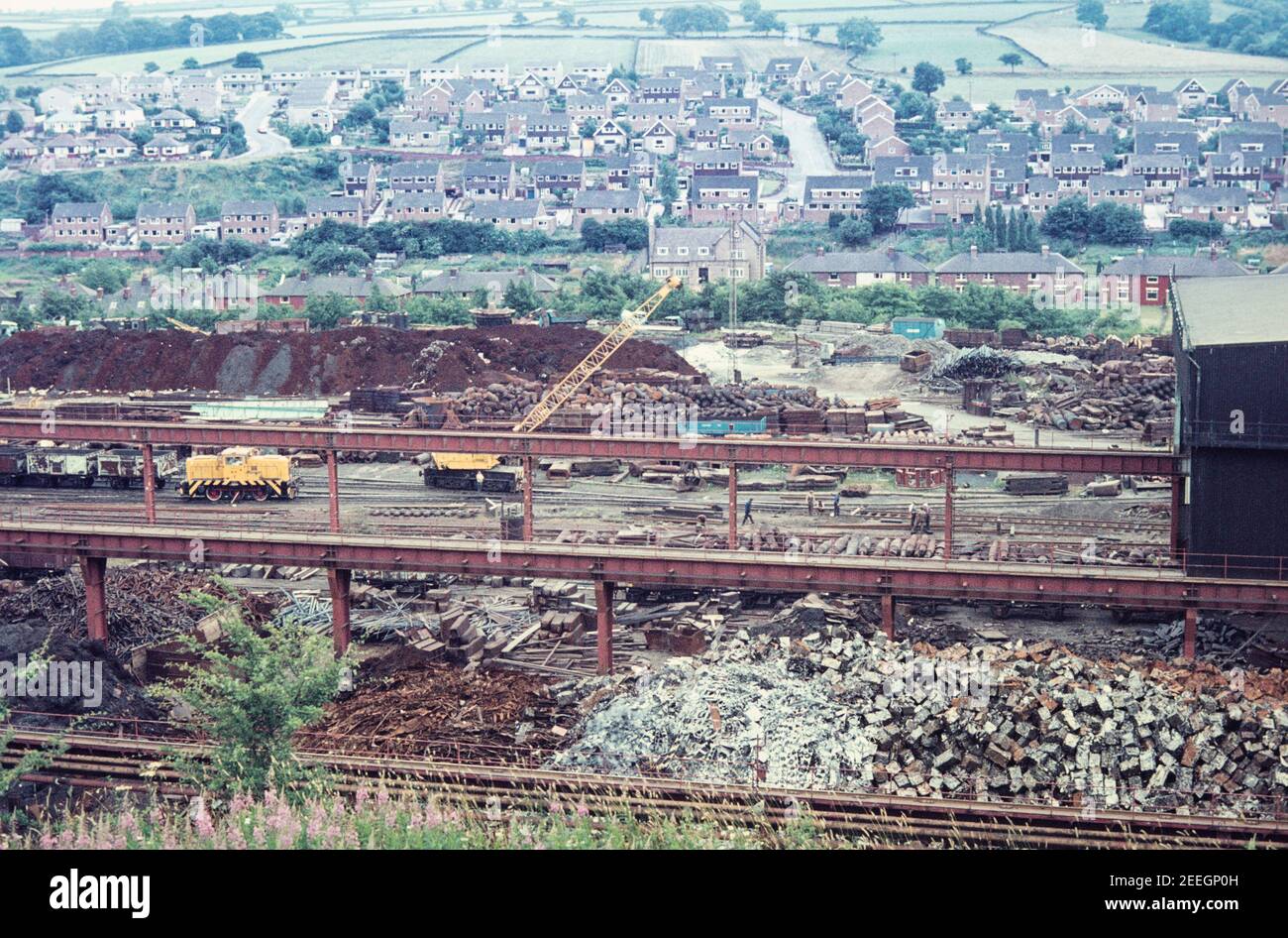 1977 Stocksbridge Sheffield - ferraille en attente de recyclage dans de nouveaux produits en acier à Stocksbridge Steel Works, British Steel Corporation ou Fox's Steel Works Stocksbridge Sheffield South Yorkshire Angleterre GB Europe Banque D'Images
