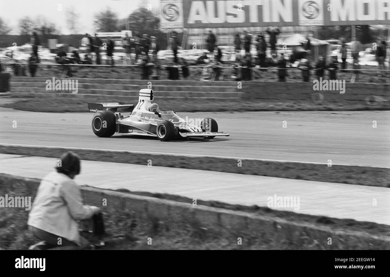Course de voiture 12 à Silverstone 12/04/75 Banque D'Images Course de voiture 12 à Silverstone 12/04/75 Banque D'Images