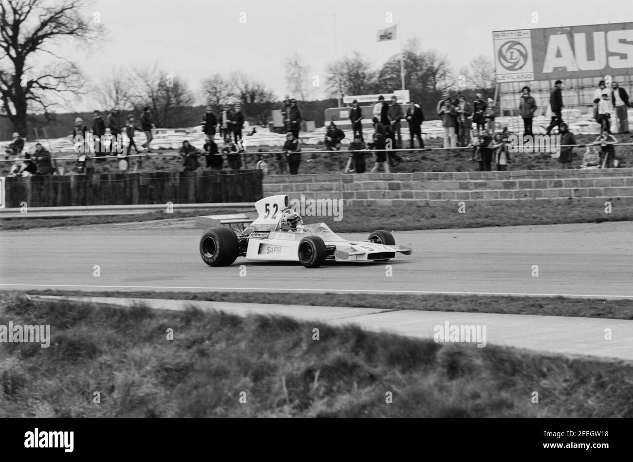 Course de voiture 52 à Silverstone, 12/04/75 Banque D'Images Course de voiture 52 à Silverstone, 12/04/75 Banque D'Images